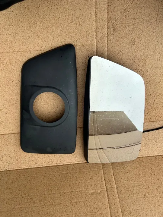Espejo derecho OEM 82359213 para Volvo FH5 Aero image 2