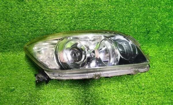 Faros Derecho Negro Toyota RAV4 2006- image 4
