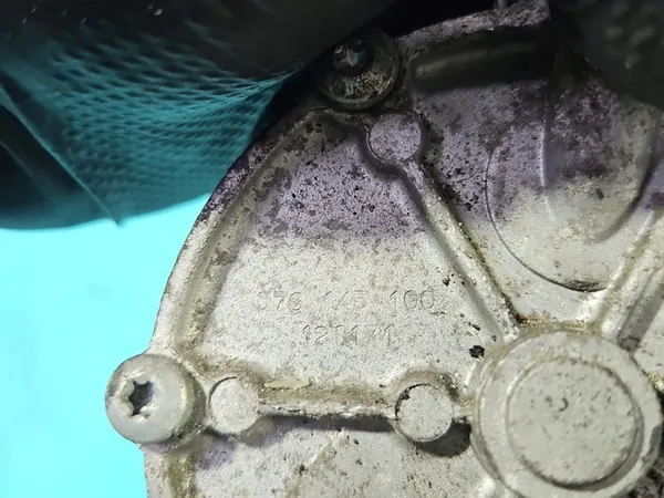 Imupumppu VW Crafter 06- 076145100 2.5 TDI Pierburg image 4