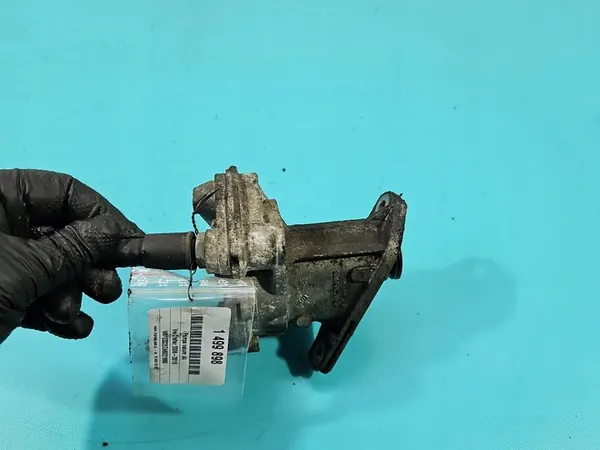 Imupumppu VW Crafter 06- 076145100 2.5 TDI Pierburg image 5