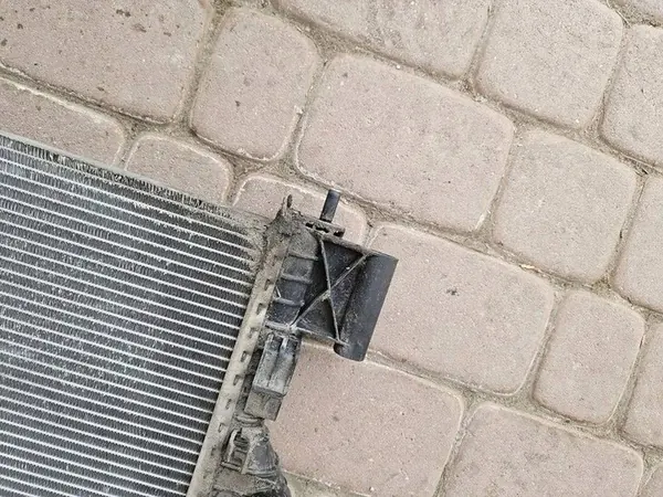 Vattenkylare Opel Insignia A OE 13241725 image 3