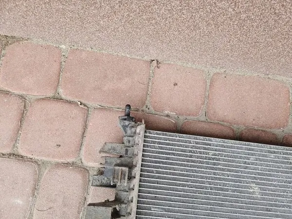 Vattenkylare Opel Insignia A OE 13241725 image 4