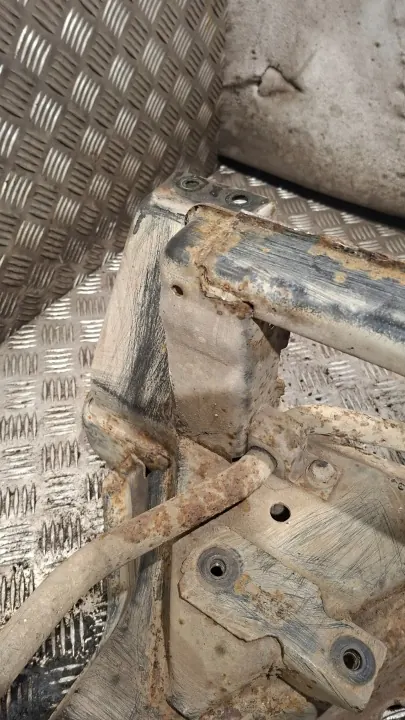 OEM 701499031H Framtvärbalk för VW Transporter T4 image 8