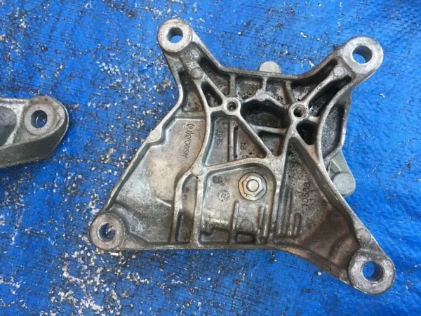 Versnellingsbaksteun Audi A4 B9 3.0 TDi OEM 8W0399262AR image 4
