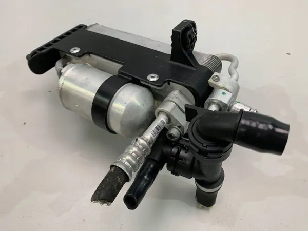 Condenseur AC BMW OEM 9309007 pour G11 G12 G30 image 5