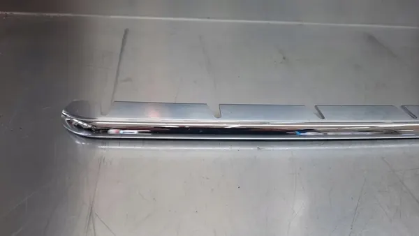 VOLVO XC90 Chrome Trim Bumper Grille 30635599 image 4