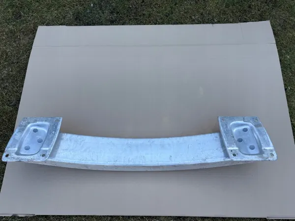 Tesla bakstötfångarbalk OEM 1095314-00 (2017-2021) image 6