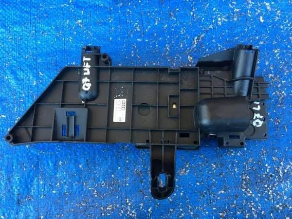Caixa de fusíveis Audi Q7 OEM 4M0941824AR - Usado image 3