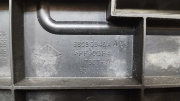 Base da bateria Dodge RAM 1500 OEM 68095940a AF image 6