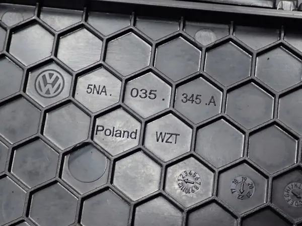 Cadre de panneau tunnel USB OEM 2GM864981 VW T-Cross image 10