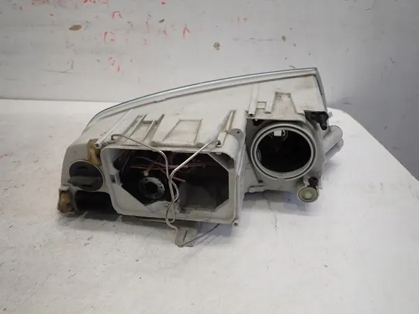 Vasen etuvalaisin SKODA OCTAVIA II 2004-2008 image 5