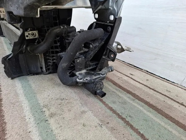 Supporto Radiatore Anteriore Audi RS6 C8 4.0 TFSi 2018- image 4