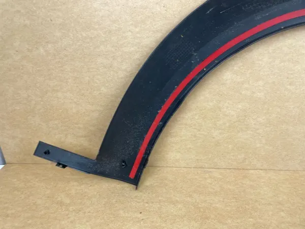 OEM 8W9853717 Etulokasuojus Vasen Audi A4 B9 image 5