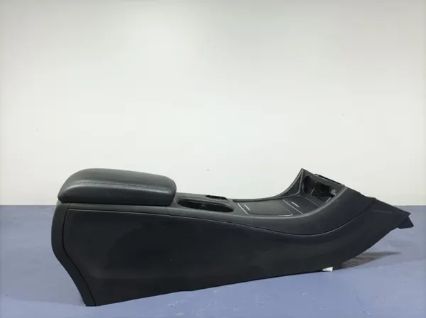 OEM Lochow-325878- Accoudoir Tunnel Central Mercedes GLA image 2
