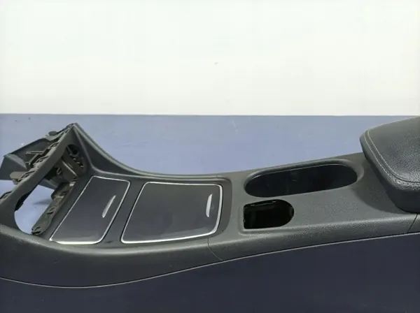 OEM Lochow-325878- Accoudoir Tunnel Central Mercedes GLA image 5