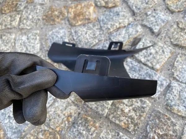 Cobertura de Entrada Frontal Direita MERCEDES C-Class AMG image 10