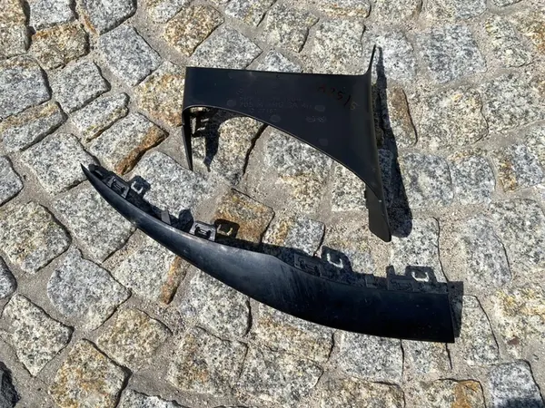 Cobertura de Entrada Frontal Direita MERCEDES C-Class AMG image 2