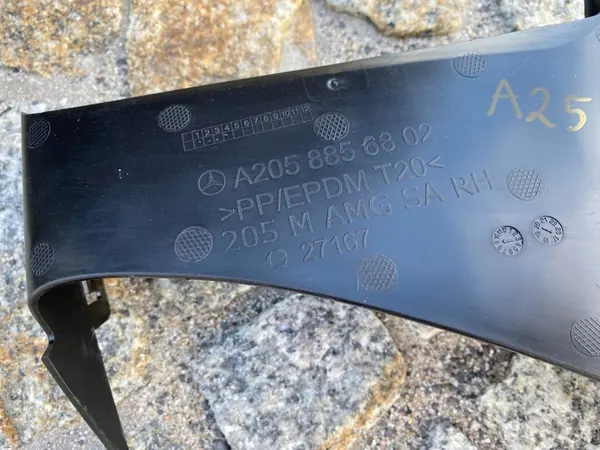 Cobertura de Entrada Frontal Direita MERCEDES C-Class AMG image 4