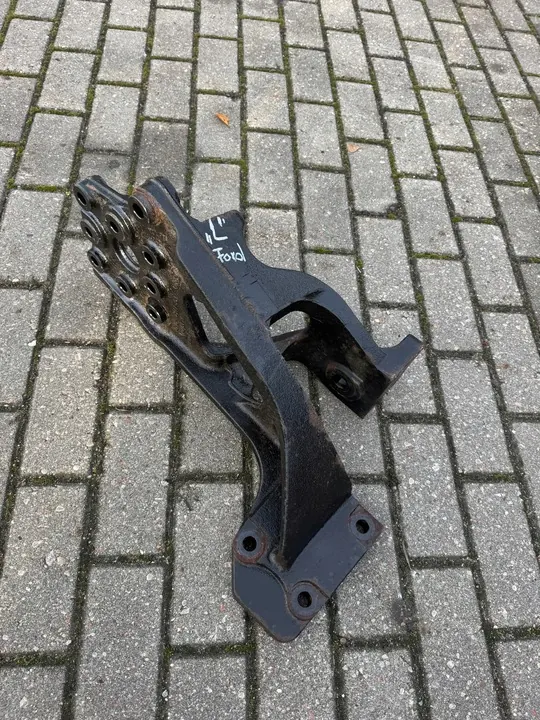 Support Gauche Montage Suspension Avant Ford F-Max Cargo image 1