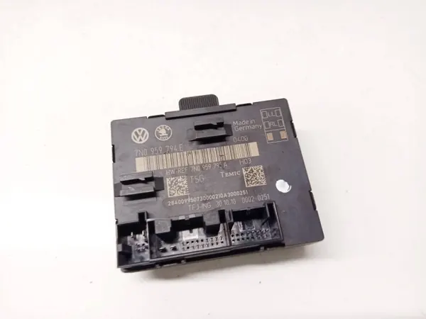 OEM 7N0959794E Oven ohjausmoduuli VW Sharanille image 2