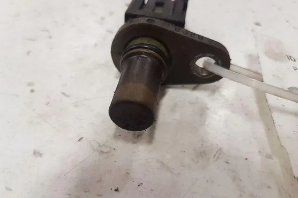 Sensor de posición del árbol de levas FORD TRANSIT 2.2L image 2