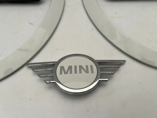 OEM kromikahvamerkki MINI F56 F57 LCI Seaside image 3