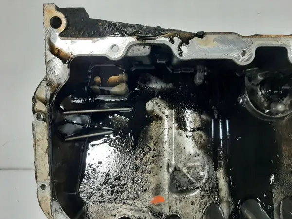 Carter d'huile Audi A6 C6 Avant 2.0TDI OEM 03G103603J image 7