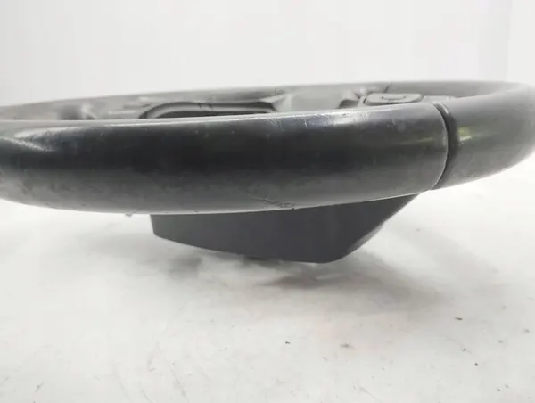 Volante Toyota Avensis T270 2015 image 7