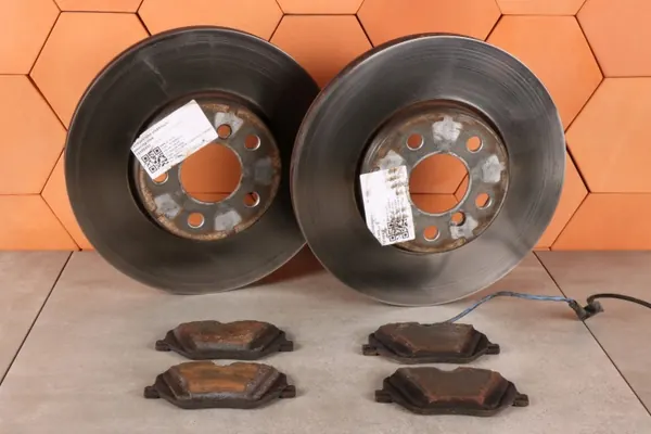 OEM 6891079 Framhjulsbromsar & Belägg BMW X1/X2 image 3