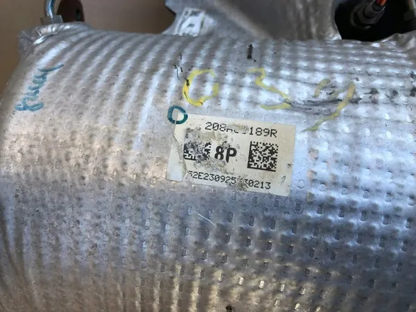 AdBlue-katalysaattori OEM 208A06189R Dacia Jogger 1.5 DCI image 4