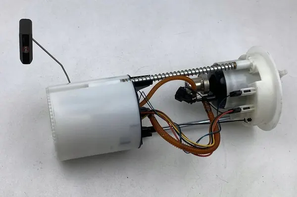 Brandstofpomp Porsche Macan 2020 95B919051H image 4