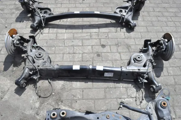 OEM 555017534R Hinterachsträger für Renault Captur II image 2