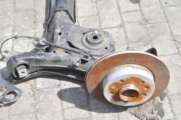 OEM 555017534R Hinterachsträger für Renault Captur II image 3