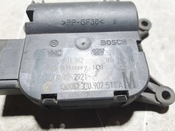 Moteur de volet VW 3C0907511A pour Passat B6 1.9L Diesel image 3