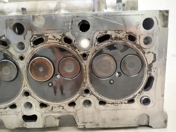 Renault OE 347759 Cylinder Head image 10