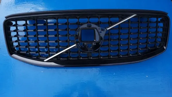 Volvo XC60 II Grille OEM 32133812 - R-Design Stijl image 2