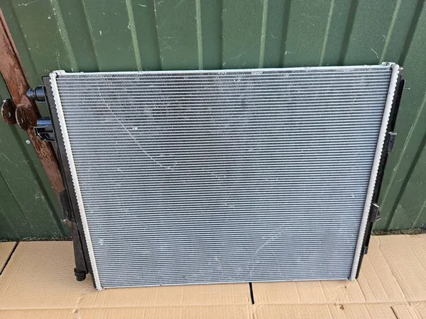 Radiador de Agua BMW G20 G29 2.0 3.0 4.0 Gasolina image 2