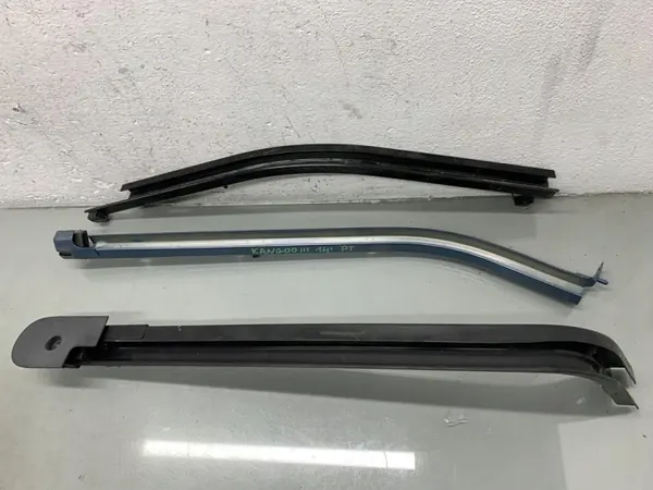 OEM Schuifdeurgeleider Rechts Achter Renault Kangoo III image 3