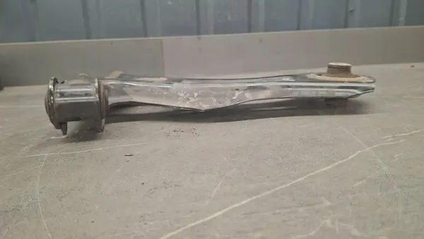 Braccio di Controllo Anteriore Destro Volkswagen Polo 2Q image 4