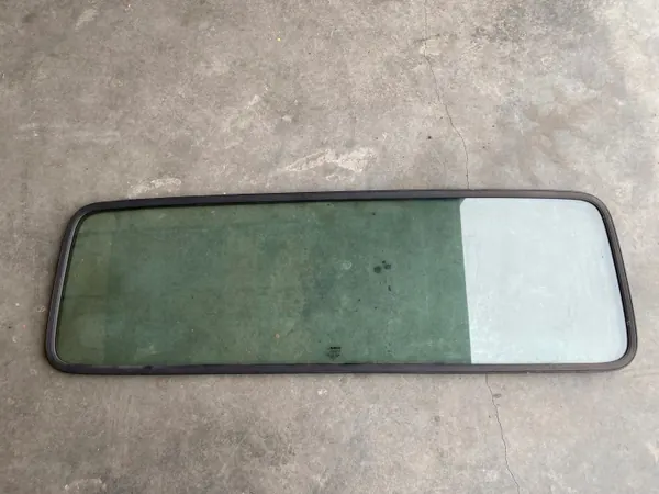 Vitre arrière OEM AS2M68 pour Iveco Daily III Fourgon/Estate image 3