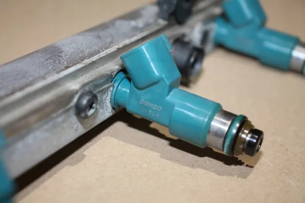 VOLVO V70 S80 XC70 V60 S60 XC60 3.2B Inyectores 6G9N-AB image 3