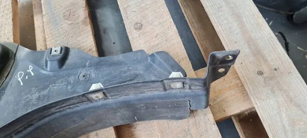 AUDI A7 S7 C8 Front Right Wheel Arch Cover 4K8853888E image 2