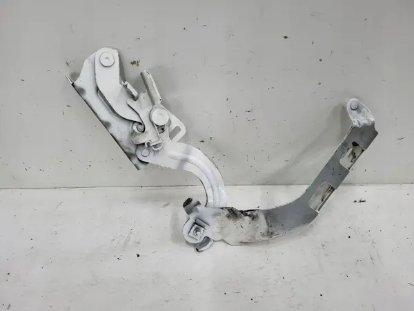 Charnière de Capot Droit OEM A2058800928 Mercedes W205 image 3