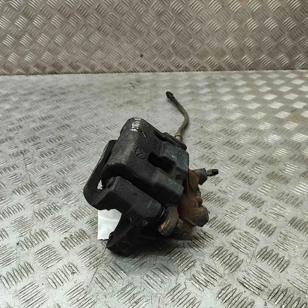 Mazda CX-5 II 2021 Rechter Vorderbremszylinder image 3