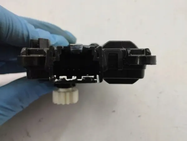 Lämmitysventtiili OEM AA1138004870 Ford Focusille image 3