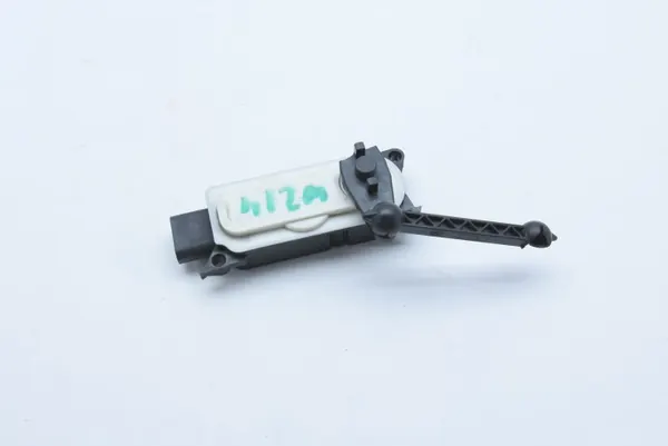Motor de persiana de parrilla Mercedes W214 OEM 1318-888-00060 image 2