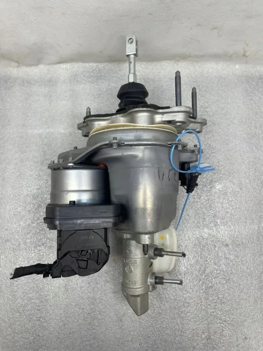 Pompe de servofrein OEM 472101985R pour Renault Austral image 2
