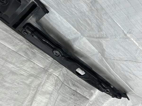 OEM 7349606 Etu oikea lokasuoja BMW 5-sarjaan image 6