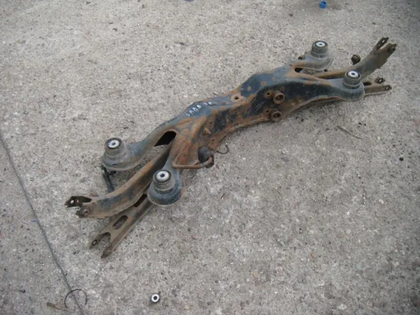 SAAB 9-5 Taka-akselin palkki OEM RTEKO image 4