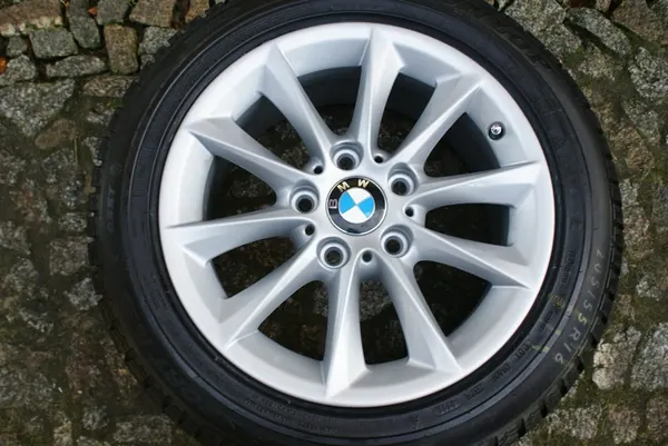 BMW F20 F21 V Speiche 411 16" Räder image 2